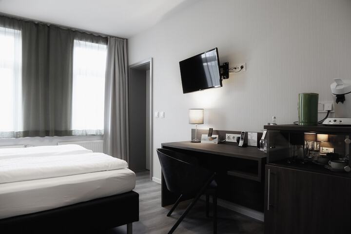 Room 10 of 69