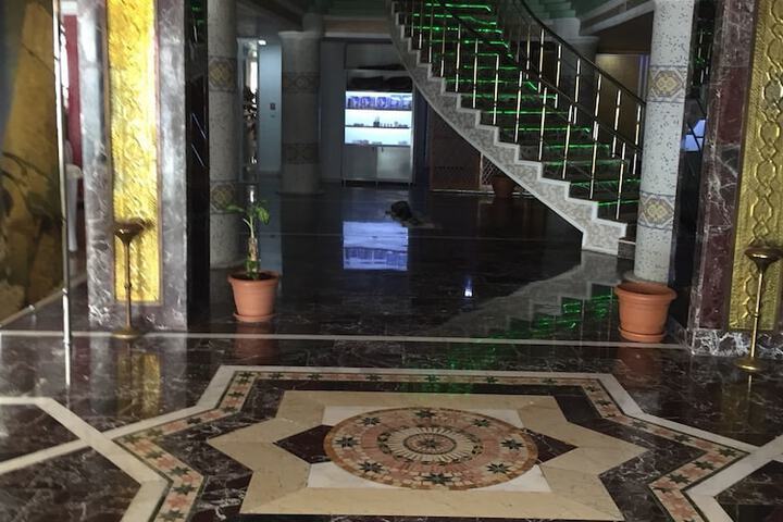 Hotel 4 of 15