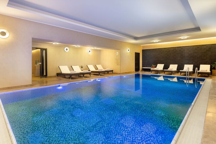 Pool 61 of 169