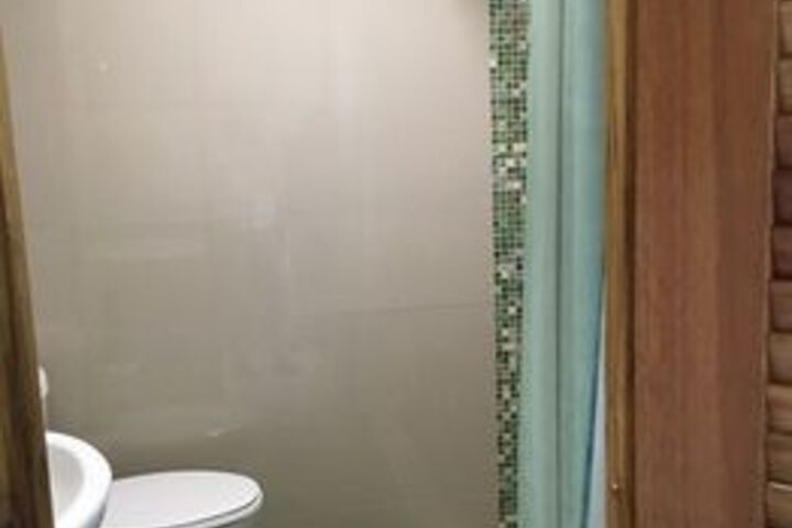 Room 6 of 44