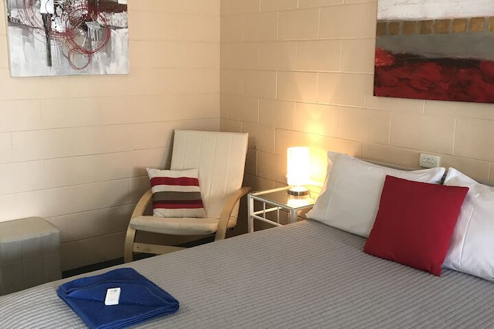 Room 4 of 41