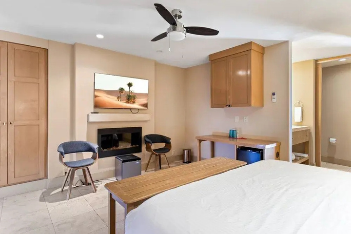 Room 2 of 13