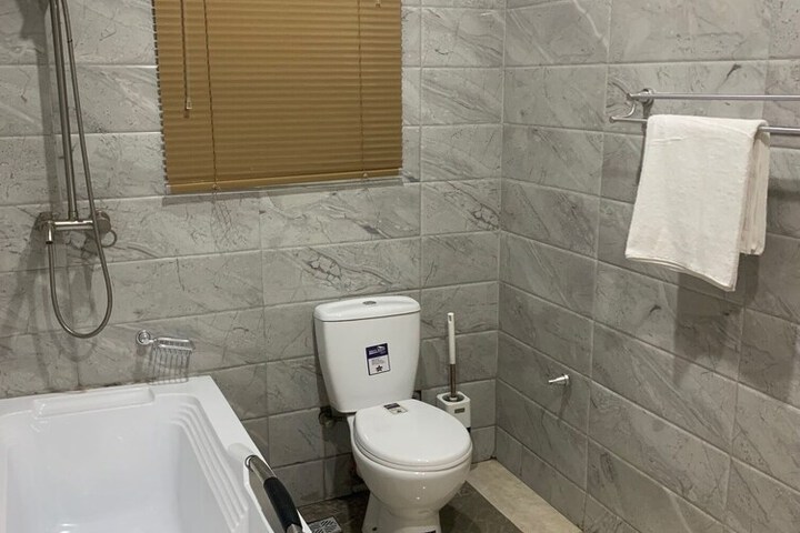 Room 14 of 23