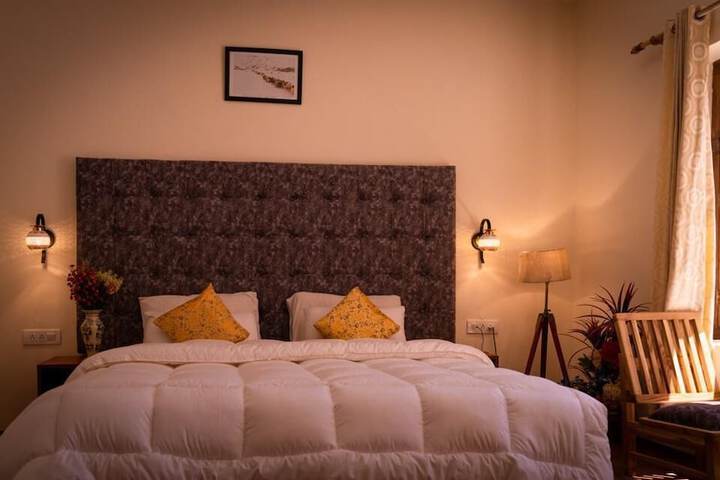 Room 5 of 15