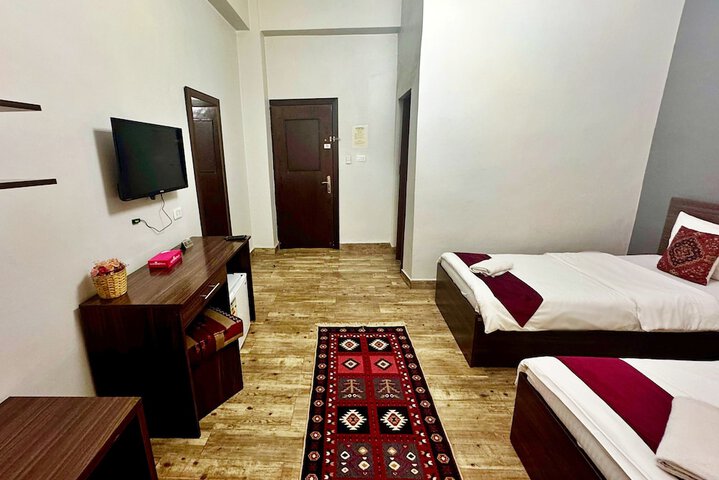 Room 45 of 114