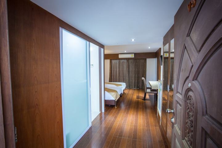 Room 32 of 58