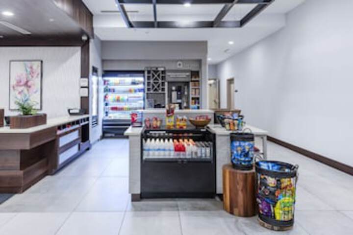 Snack bar