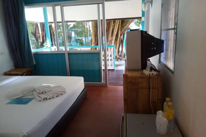 Room 14 of 83