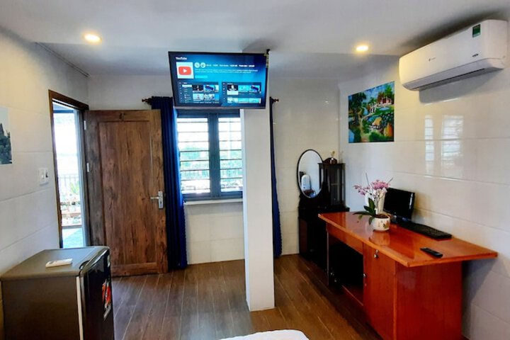 Room 6 of 73
