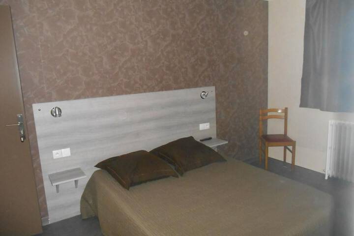Room 15 of 42