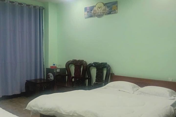 Room 10 of 43