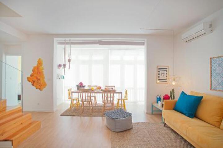 Room 4 of 25