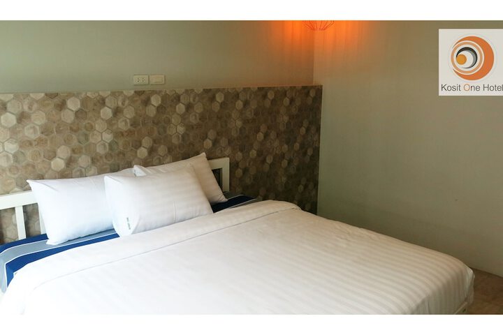 Room 12 of 64