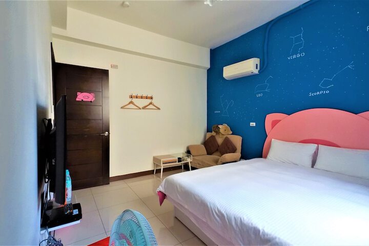 Room 28 of 69