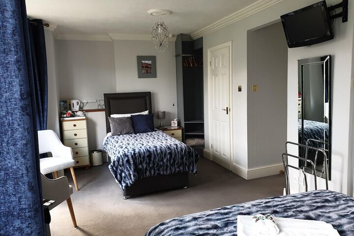 Room 6 of 62