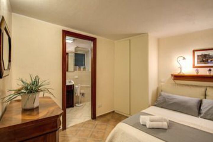 Room 4 of 19