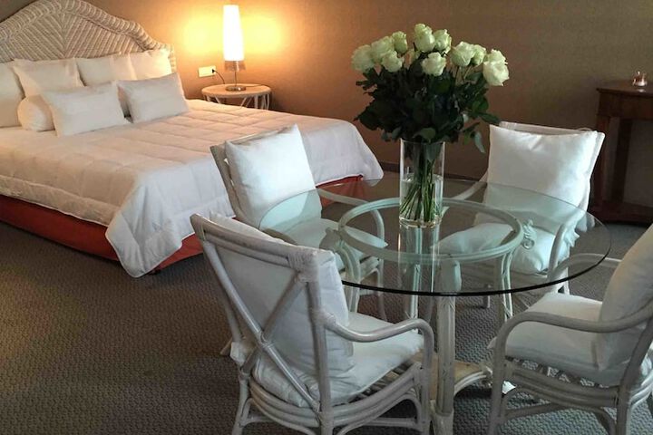 Room 8 of 31
