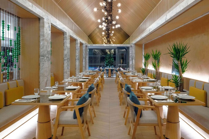 Dining 74 of 117