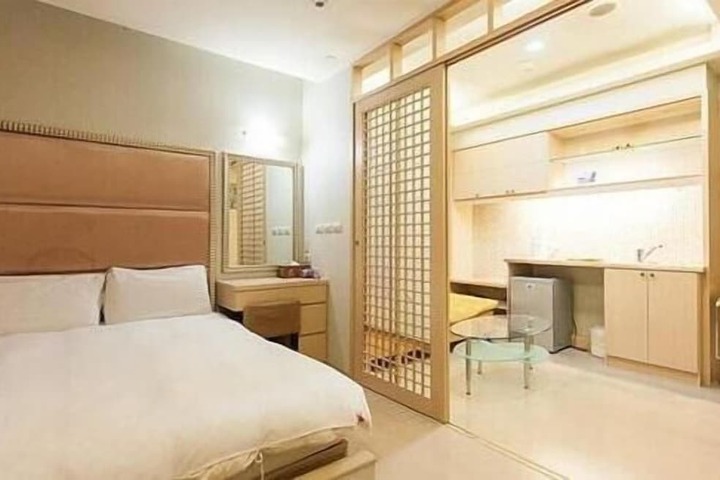 Room 30 of 58