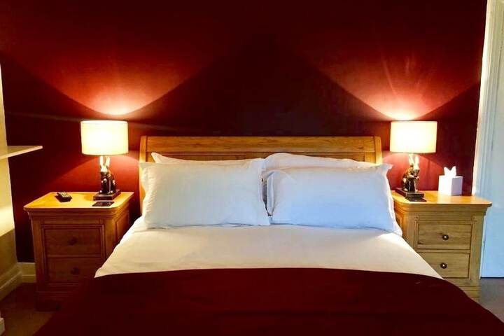 Room 34 of 165