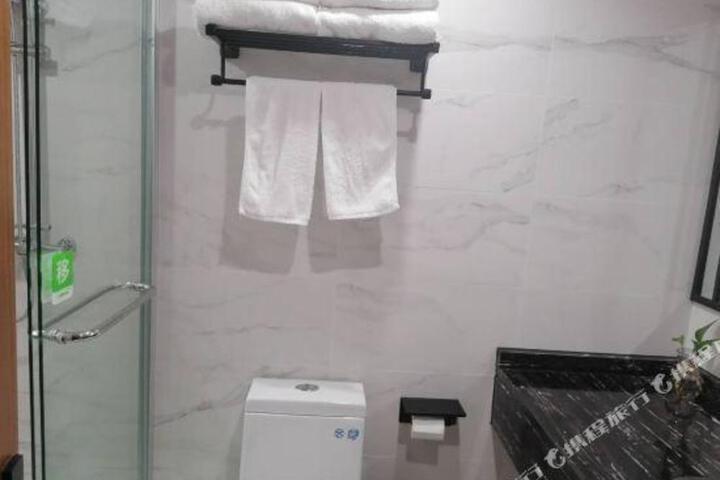 Jinpeng Baisid Huamu Holiday Hotel
