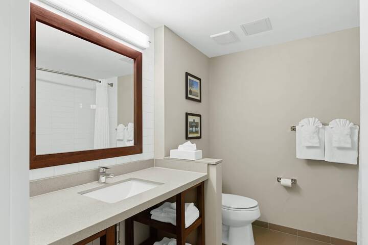 Room 25 of 62