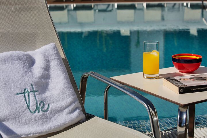 Hotel Pool