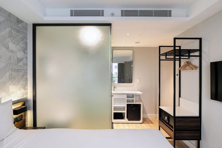 Room 40 of 81