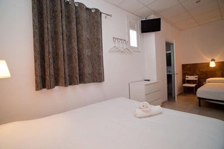 Room 16 of 57
