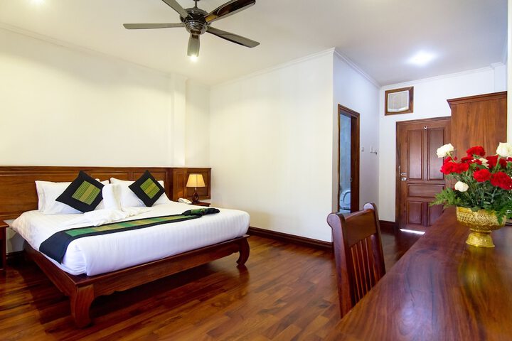 Room 10 of 61