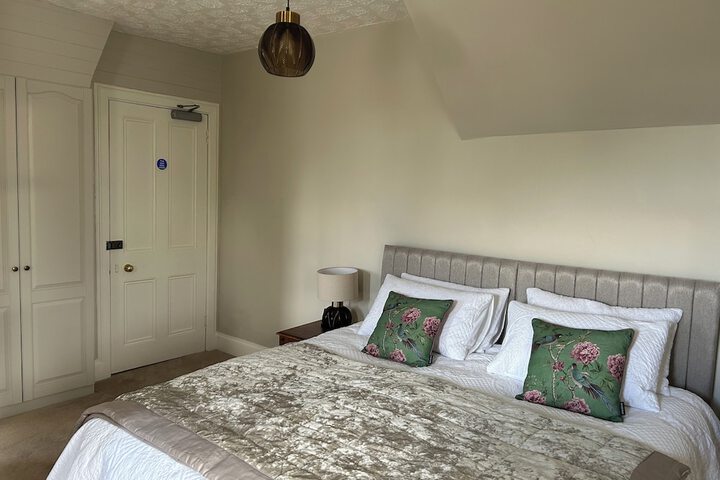 Room 6 of 45