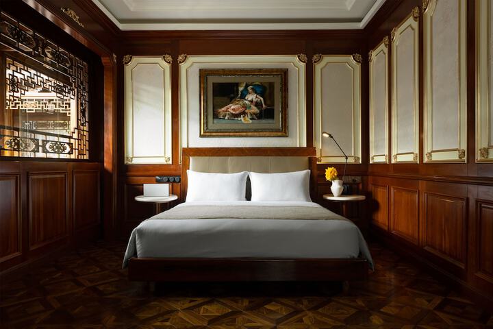 Room 41 of 102