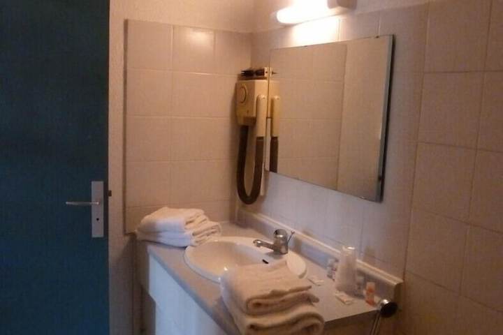 Room 6 of 20