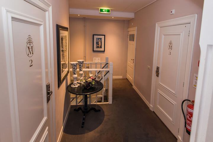 Room 12 of 34