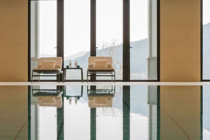 Pool 42 of 76