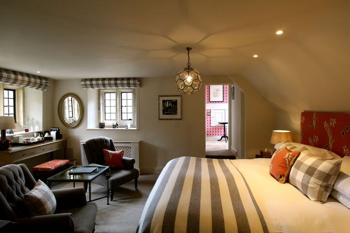 Room 15 of 62