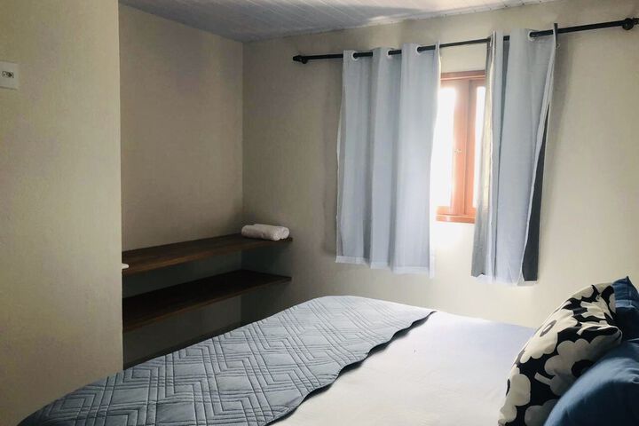 Room 16 of 18
