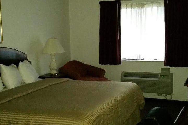 Room 2 of 31
