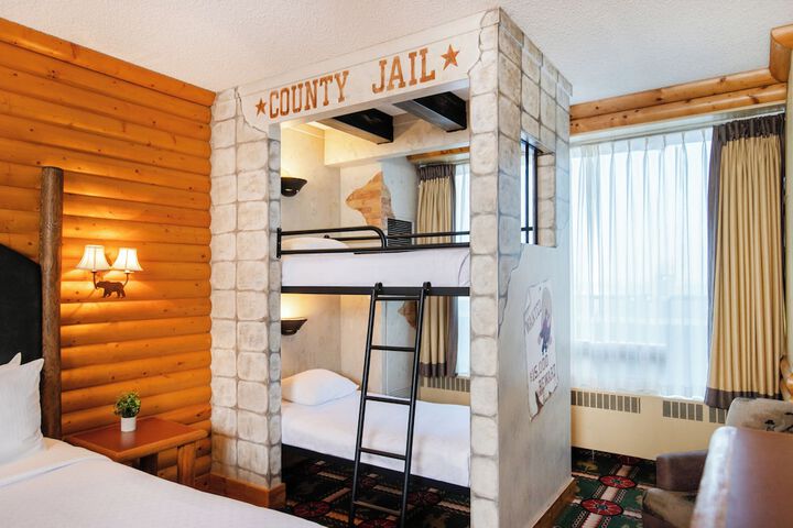 Room 52 of 93
