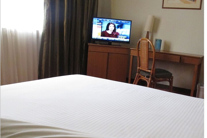 Room 15 of 94
