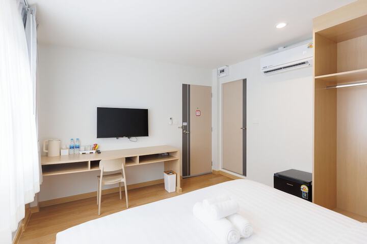 Room 12 of 53