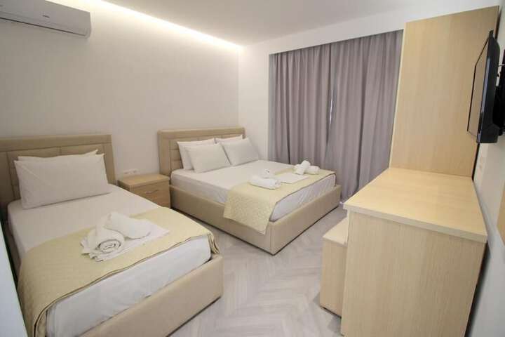 Room 34 of 96