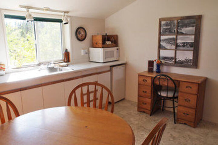 Room 4 of 5