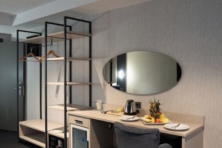 Room 14 of 49