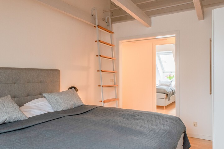 Room 4 of 23
