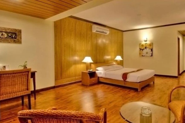 Room 4 of 14