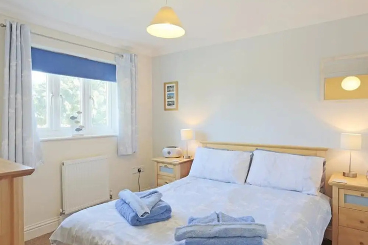 Room 3 of 18