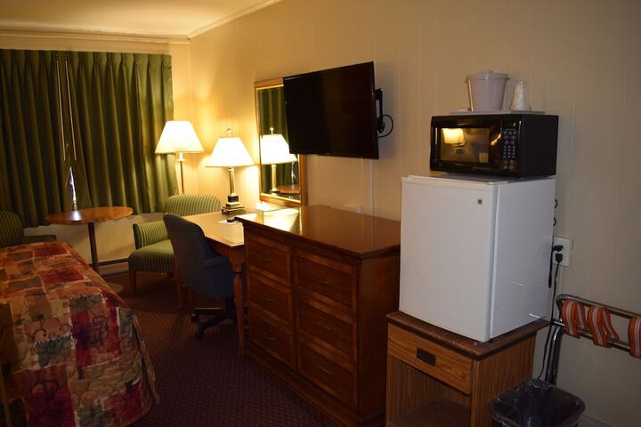 Room 6 of 19