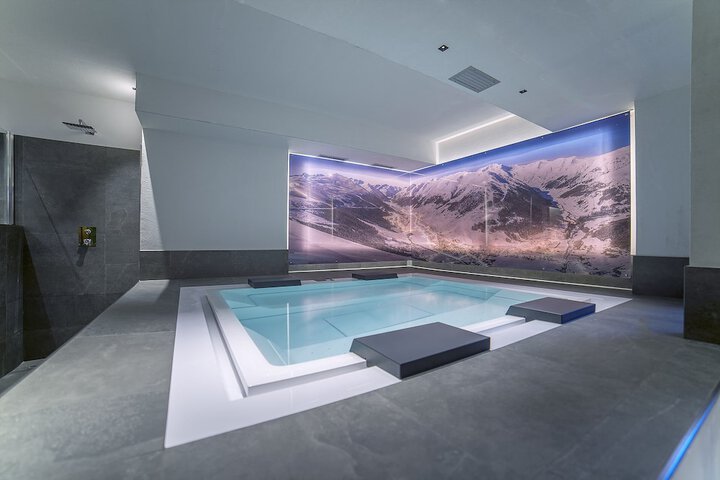 Pool 36 of 71