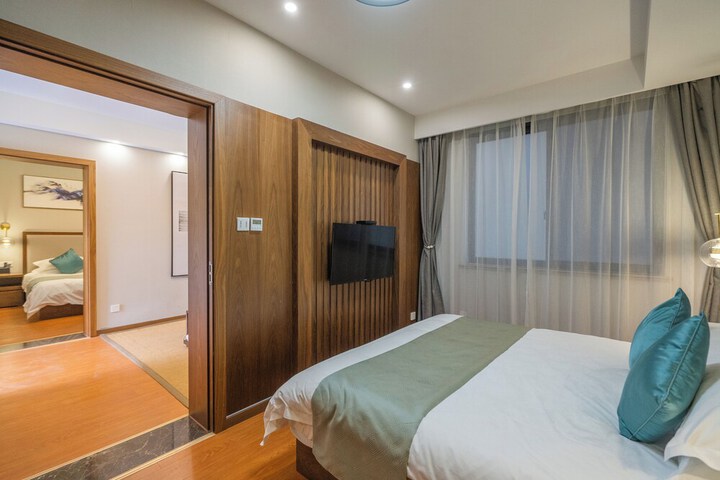 Room 35 of 118